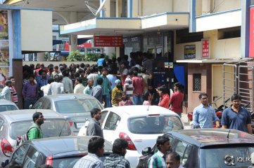 Govindhudu Andari Vaadele Movie Hungama